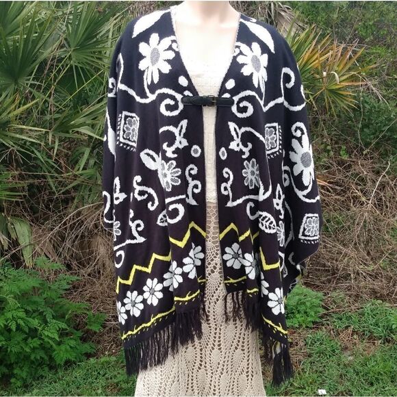 NWOT SNAILS & CINNAMON Black/White/Yellow Floral Cardigan Jacket/Wrap w/Buckle - Picture 1 of 13